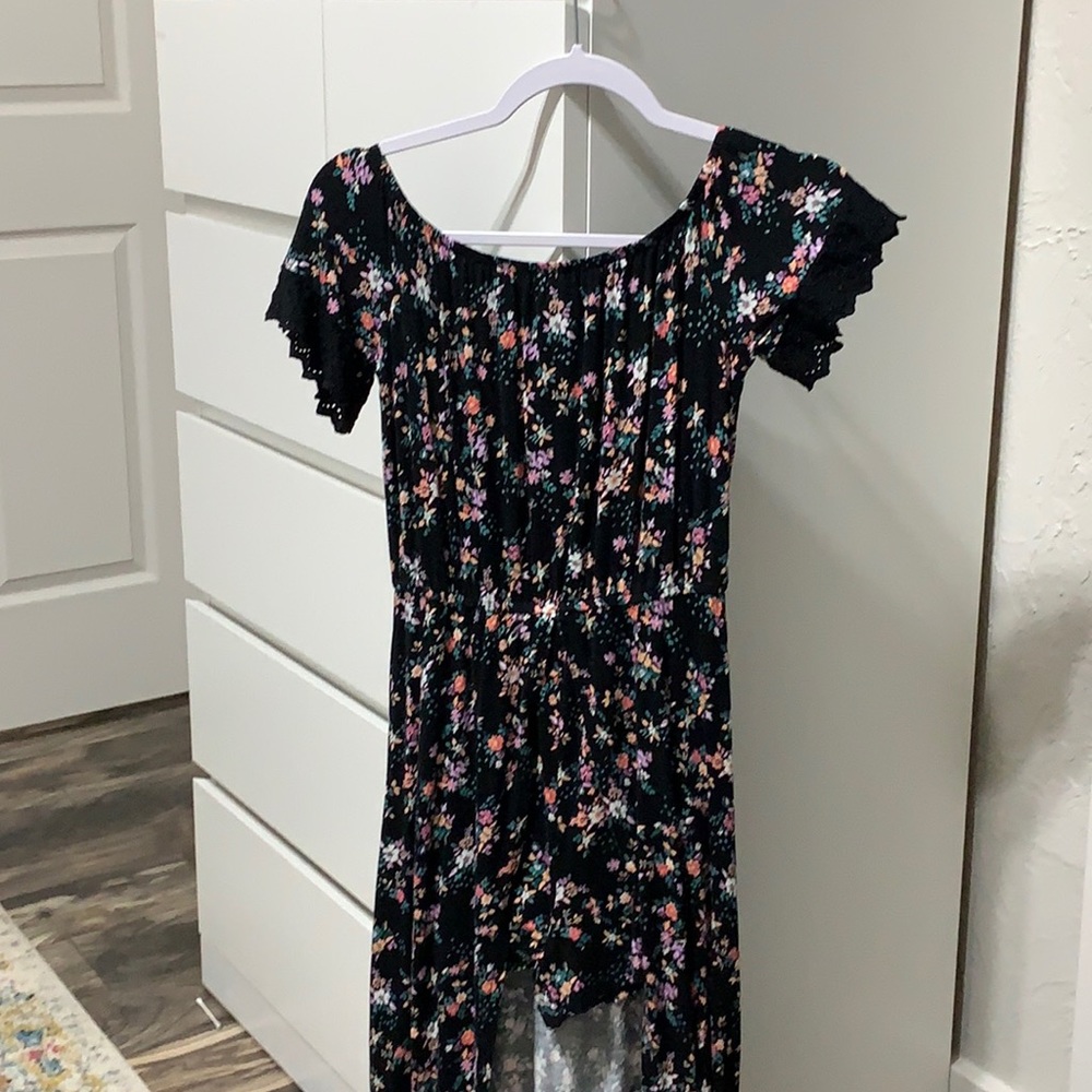 L (10-12) Girls dress black with flowers